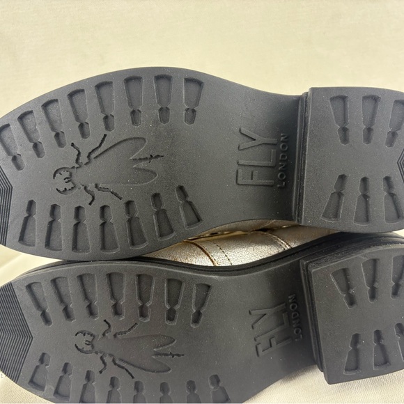 Fly London Kara Silver Metallic Lace-Up Buckle Boot size 38 NIB - Picture 9 of 10